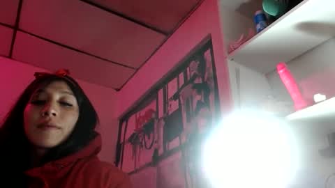 Snapshot of doll_sary chatting on December 28, 12:15 am Catherine XXX online show from December 28, 12:15 am