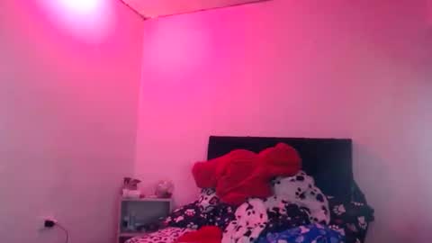 Snapshot of doll_sary chatting on December 28, 4:52 pm Catherine XXX online show from December 28, 4:52 pm