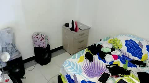 Snapshot of doll_sary chatting on April 18, 9:59 pm Catherine XXX online show from April 18, 9:59 pm