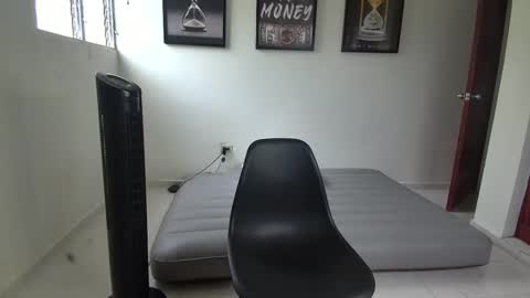 Snapshot of dollarhot30 chatting on October 28, 8:55 pm DollarHot30 online show from October 28, 8:55 pm