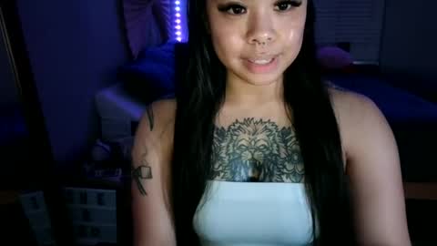 DOLLLFACE online show from December 19, 7:07 am