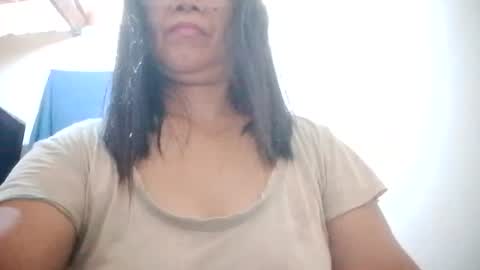 Snapshot of dolly926661 chatting on July 12, 1:29 am dolly926661 online show from July 12, 1:29 am
