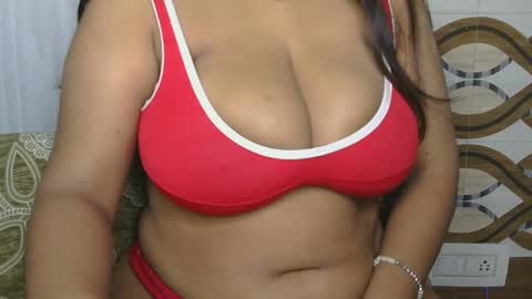 Snapshot of dolly_2 chatting on February 4, 4:26 am dolly_2 online show from February 4, 4:26 am