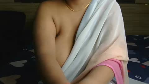 Snapshot of dolly_2 chatting on February 14, 7:17 am dolly_2 online show from February 14, 7:17 am