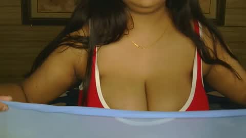 Snapshot of dolly_2 chatting on February 19, 5:27 am dolly_2 online show from February 19, 5:27 am