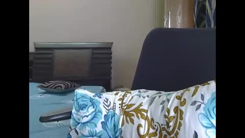 Snapshot of dolly_2 chatting on November 18, 3:56 am dolly_2 online show from November 18, 3:56 am