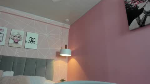 Call me Zoe  online show from September 29, 10:25 pm