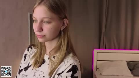 Emilia online show from September 15, 6:08 pm