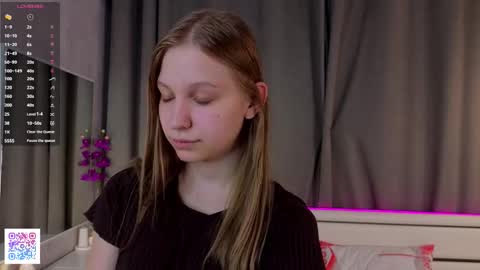 Emilia online show from October 15, 6:08 pm