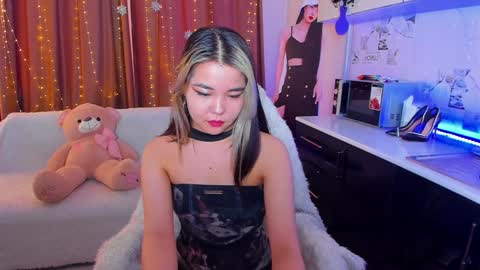 Snapshot of dollyiaa chatting on January 24, 9:28 am Dollya online show from January 24, 9:28 am