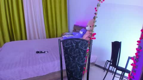 Snapshot of dollyiaa chatting on October 1, 1:39 pm Dollya online show from October 1, 1:39 pm