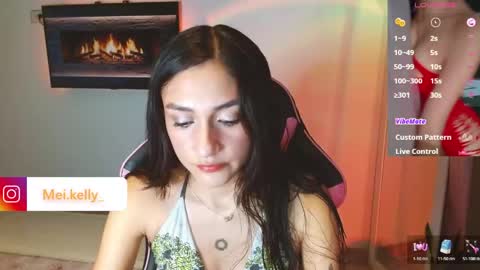 dollykelly_ online show from March 25, 1:44 am