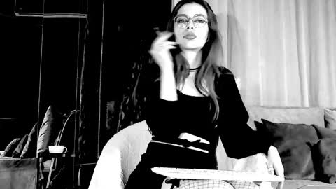 Dolores Sage online show from April 7, 9:04 pm