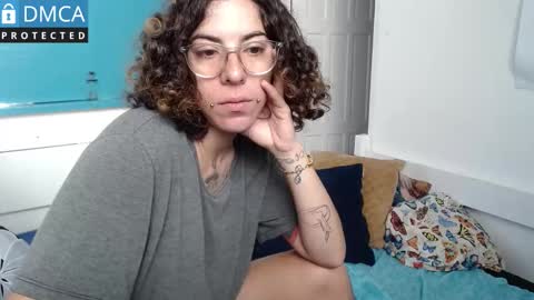 Snapshot of domenica_dos_ouros chatting on December 20, 9:38 am sweet domme online show from December 20, 9:38 am