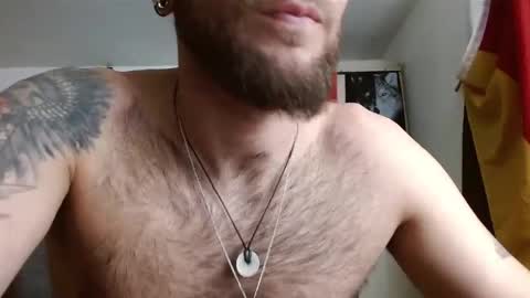 Snapshot of dominantthewolf chatting on April 1, 5:21 pm Logan - INDEPENDET MODEL online show from April 1, 5:21 pm