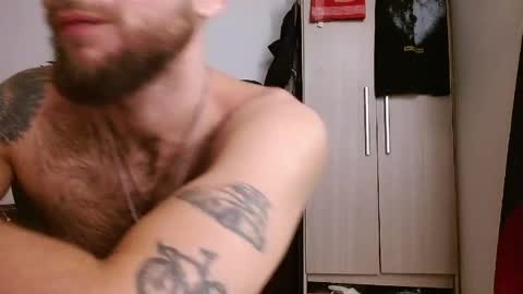 Snapshot of dominantthewolf chatting on April 10, 6:40 am Logan - INDEPENDET MODEL online show from April 10, 6:40 am