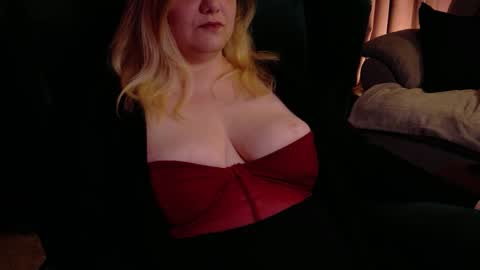 Snapshot of dominasadique chatting on April 30, 9:19 pm SADE online show from April 30, 9:19 pm