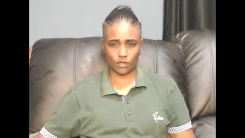 Snapshot of dominate_stud chatting on February 15, 9:55 pm dominate_stud online show from February 15, 9:55 pm