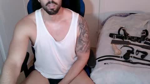 Snapshot of dominatedtitan chatting on June 14, 7:27 pm DominatedTitan online show from June 14, 7:27 pm