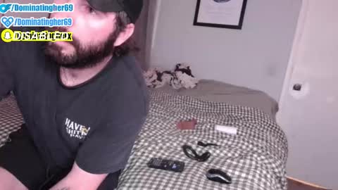 Snapshot of dominatingher69 chatting on February 24, 12:08 am dominatingher69 online show from February 24, 12:08 am