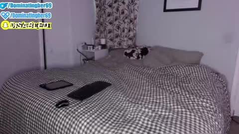 Snapshot of dominatingher69 chatting on March 10, 10:48 pm dominatingher69 online show from March 10, 10:48 pm