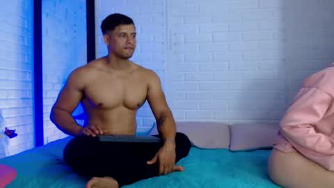 Snapshot of dominc_berry chatting on February 25, 12:47 am Dominc berry online show from February 25, 12:47 am