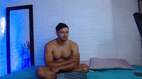 Snapshot of dominc_berry chatting on February 27, 12:23 pm Dominc berry online show from February 27, 12:23 pm