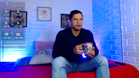 Snapshot of dominc_berry chatting on October 13, 11:21 am Dominc berry online show from October 13, 11:21 am