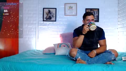 Snapshot of dominc_berry chatting on October 28, 11:03 am Dominc berry online show from October 28, 11:03 am