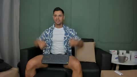 domincrodriguez_119 online show from May 25, 6:08 am