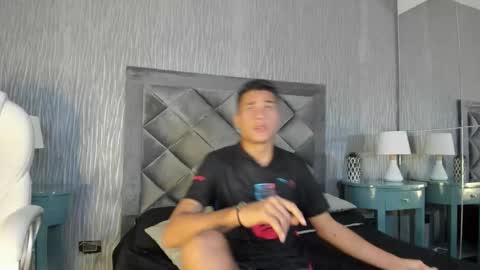 Snapshot of dominic_burk chatting on November 7, 7:36 pm dominic_burk online show from November 7, 7:36 pm