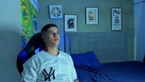 DOMI online show from January 19, 1:31 am