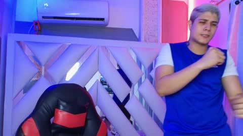 DOMI online show from April 11, 3:33 am