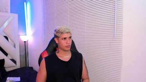 DOMI online show from May 25, 3:56 am