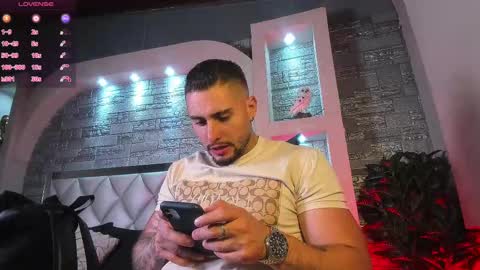 Snapshot of dominic_de_luca chatting on October 4, 2:53 am dominic de luca online show from October 4, 2:53 am