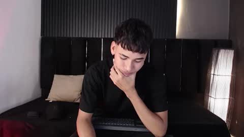 Dominic online show from November 30, 9:30 pm