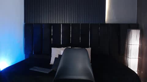 Dominic online show from January 9, 1:19 am