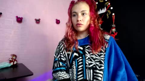 Snapshot of dominic_queen chatting on December 19, 11:17 am online show from December 19, 11:17 am