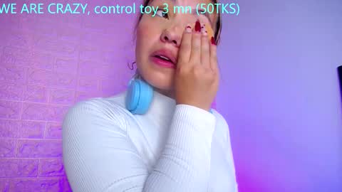 Snapshot of dominic_queen chatting on February 18, 11:17 am online show from February 18, 11:17 am