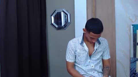 dominic_smith_ online show from April 6, 2:09 am