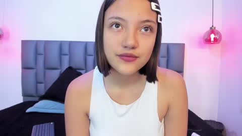 Snapshot of dominica_lorenzo chatting on July 15, 2:33 pm dominica_lorenzo online show from July 15, 2:33 pm