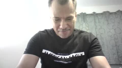 Snapshot of dominicanorico chatting on January 2, 4:41 am luis online show from January 2, 4:41 am