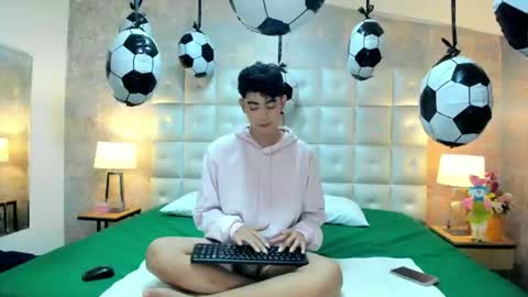 DOMINIC  online show from June 13, 7:34 pm
