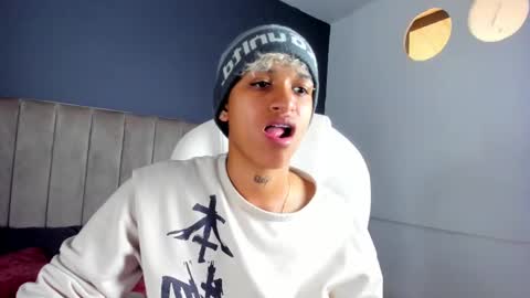 Snapshot of dominick_joness chatting on January 5, 3:55 pm Dominick online show from January 5, 3:55 pm