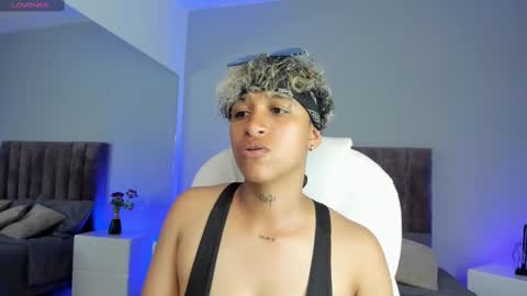 Snapshot of dominick_joness chatting on January 18, 11:00 pm Dominick online show from January 18, 11:00 pm