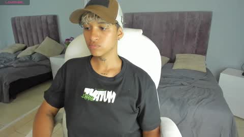 Snapshot of dominick_joness chatting on January 23, 11:15 pm Dominick online show from January 23, 11:15 pm