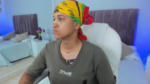 Snapshot of dominick_joness chatting on February 12, 8:40 pm Dominick online show from February 12, 8:40 pm