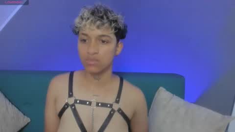 Snapshot of dominick_joness chatting on March 1, 3:49 pm Dominick online show from March 1, 3:49 pm