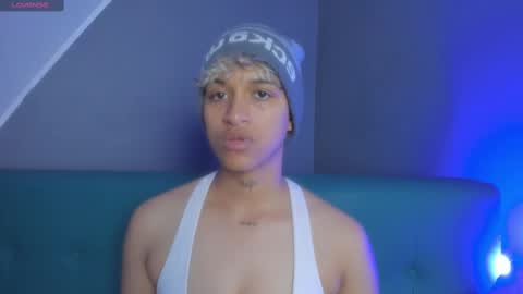 Snapshot of dominick_joness chatting on March 8, 10:24 pm Dominick online show from March 8, 10:24 pm