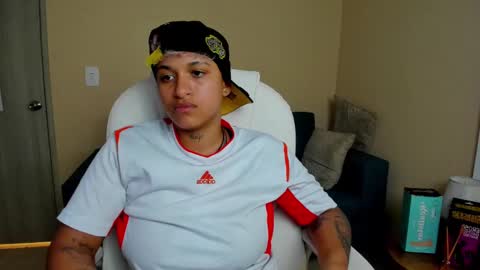 Snapshot of dominick_joness chatting on September 10, 6:08 pm Dominick online show from September 10, 6:08 pm